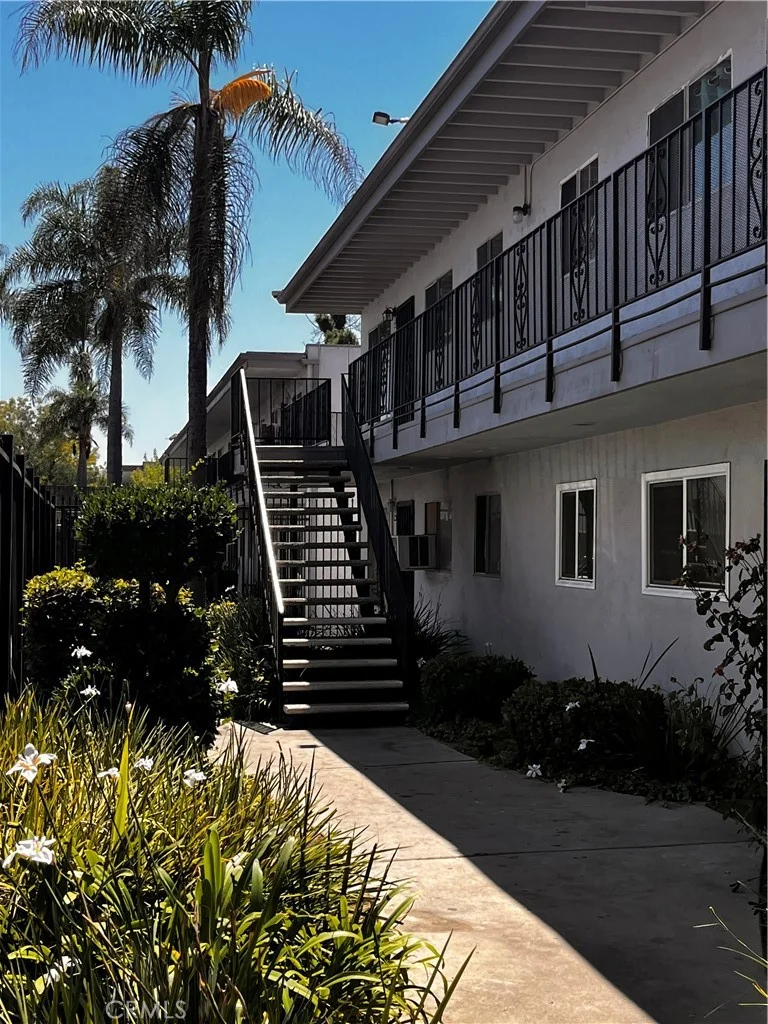 5530 Ackerfield Avenue 108, Long Beach, CA 90805