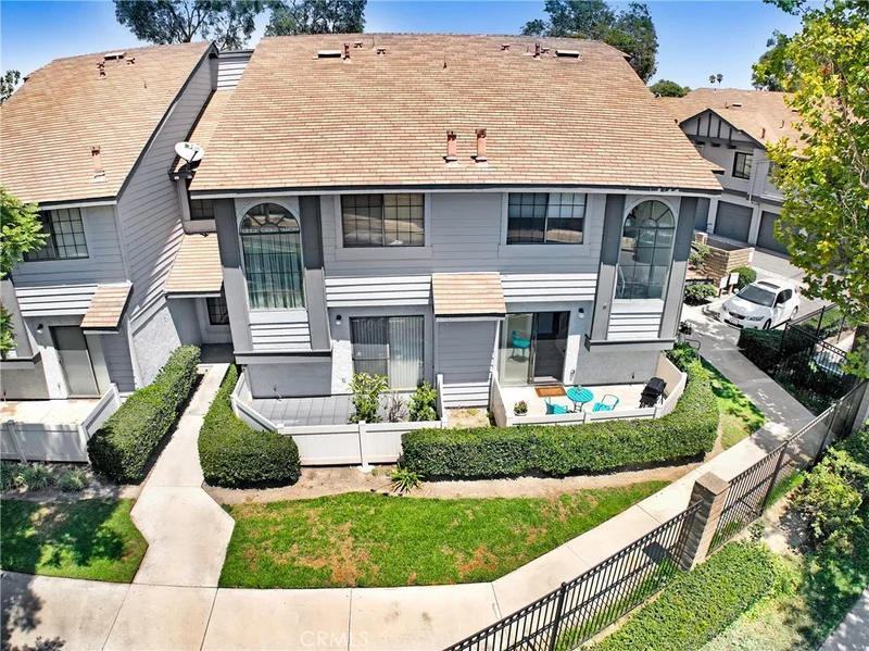 863 W 34th Street A, Long Beach, CA 90806