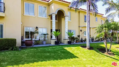 19002 E Smiley Drive photo 2