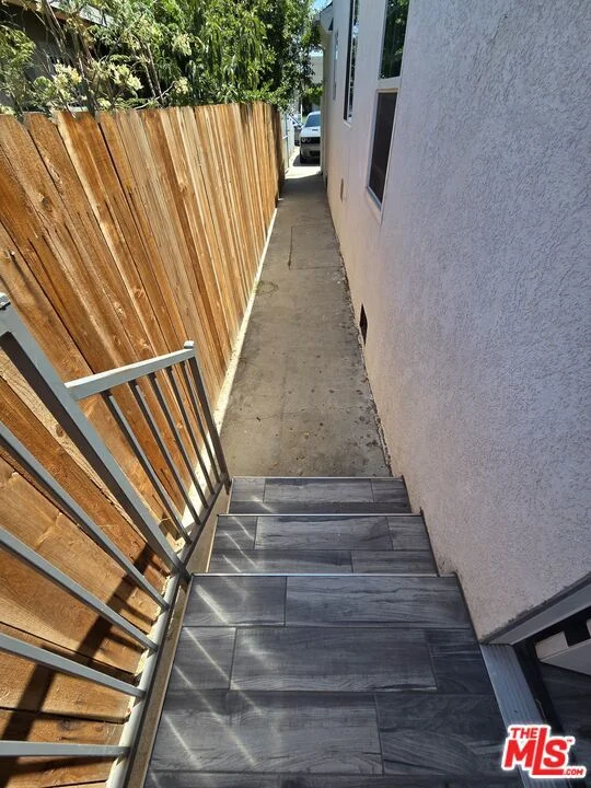 817 1/2 W 101st Street photo 2