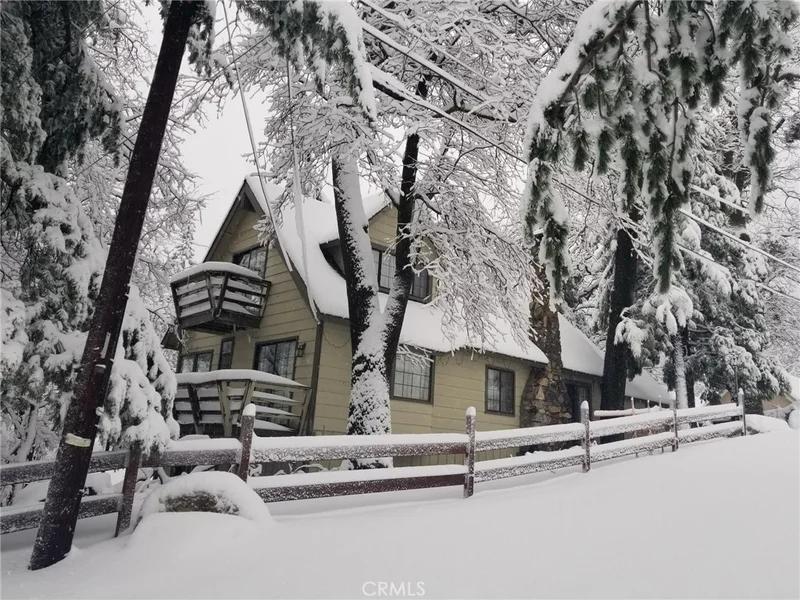 22656 Seeley Drive, Crestline, CA 92325