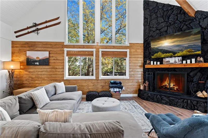 788 Crown Drive, Lake Arrowhead, CA 92352