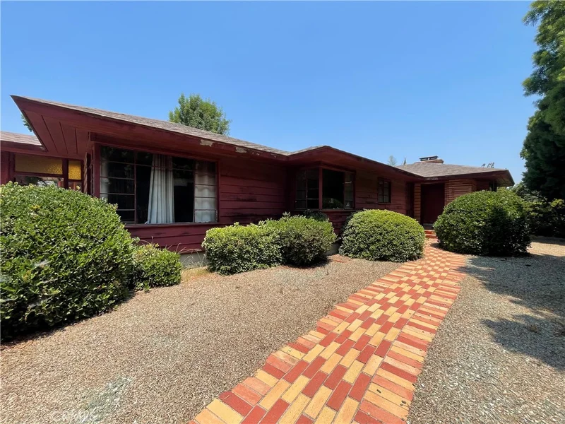 5582 Mountain View Avenue, Yorba Linda, CA 92886