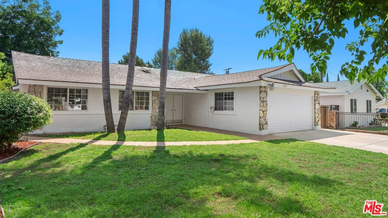 8754 Odessa Avenue, North Hills, CA 91343