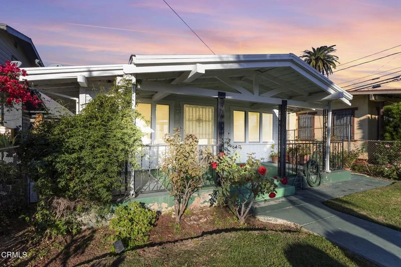 851 N Rampart Boulevard, Los Angeles, CA 90026