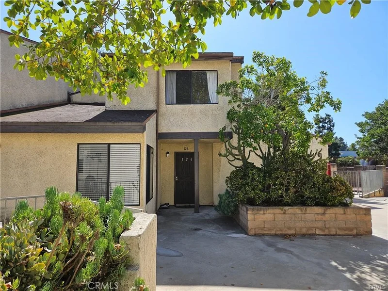 620 W Hyde Park Boulevard 126, Inglewood, CA 90302