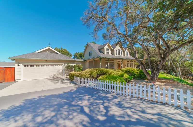 8631 Woodland Heights Court, Salinas, CA 93907