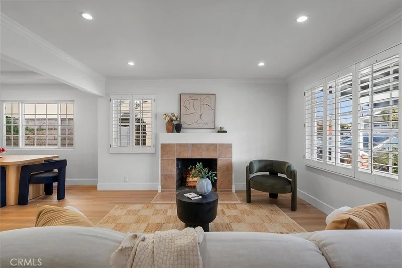 8769 Croydon Avenue, Los Angeles, CA 90045