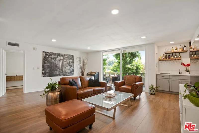 5215 Balboa Boulevard 101, Encino, CA 91316