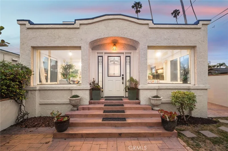227 Ximeno Avenue, Long Beach, CA 90803