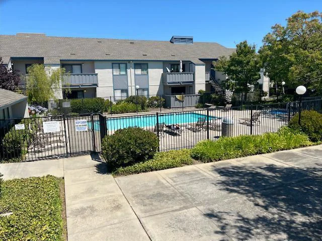853 Woodside Way 236, San Mateo, CA 94401
