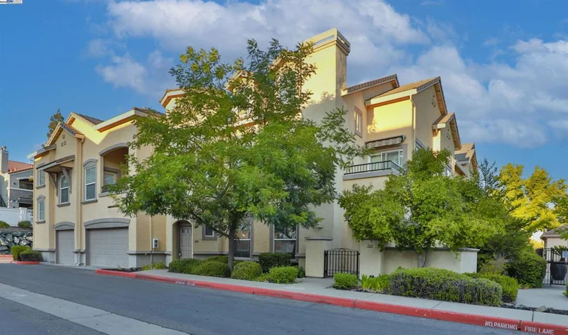 216 Vessona Cir, Folsom, CA 95630