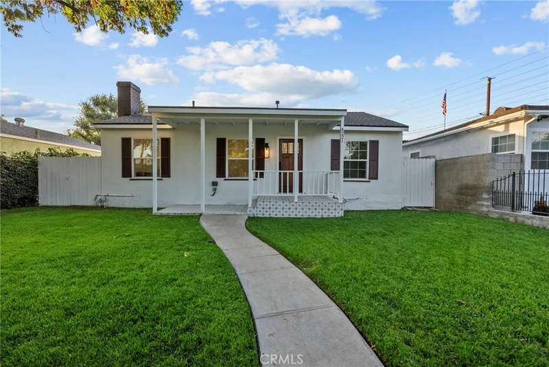 4221 W Chandler Boulevard, Burbank, CA 91505