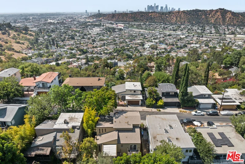 1045 W Avenue 37, Los Angeles, CA 90065