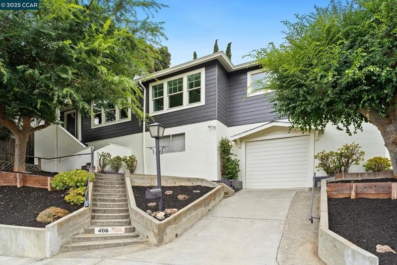 466 Clark St, Crockett, CA 94525