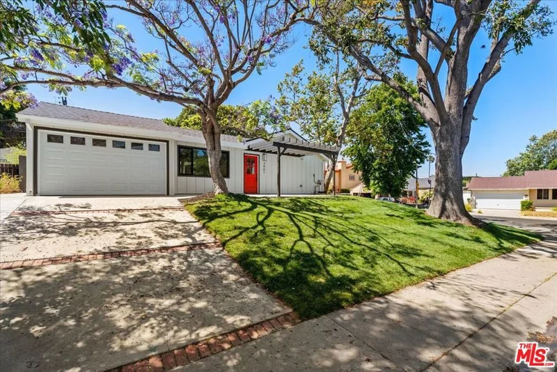 7901 Winsford Avenue, Los Angeles, CA 90045