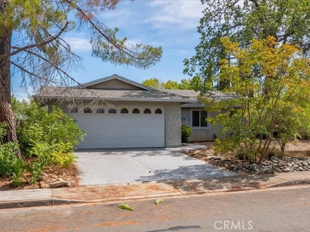 667 Brookridge Drive, Redding, CA 96003