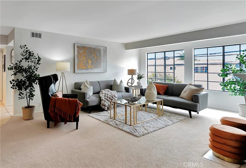 1903 Temple Avenue 202, Signal Hill, CA 90755