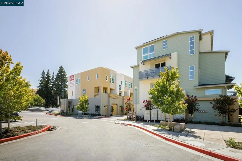 27260 Cosmo Ct, Hayward, CA 94544