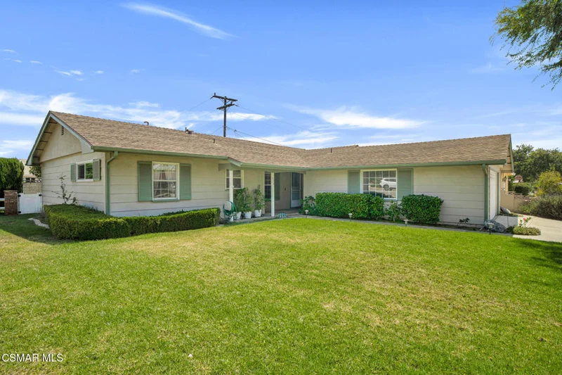 624 Montgomery Avenue, Ventura, CA 93004