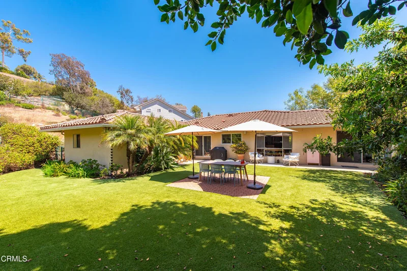 633 Camino Roberto, Thousand Oaks, CA 91360