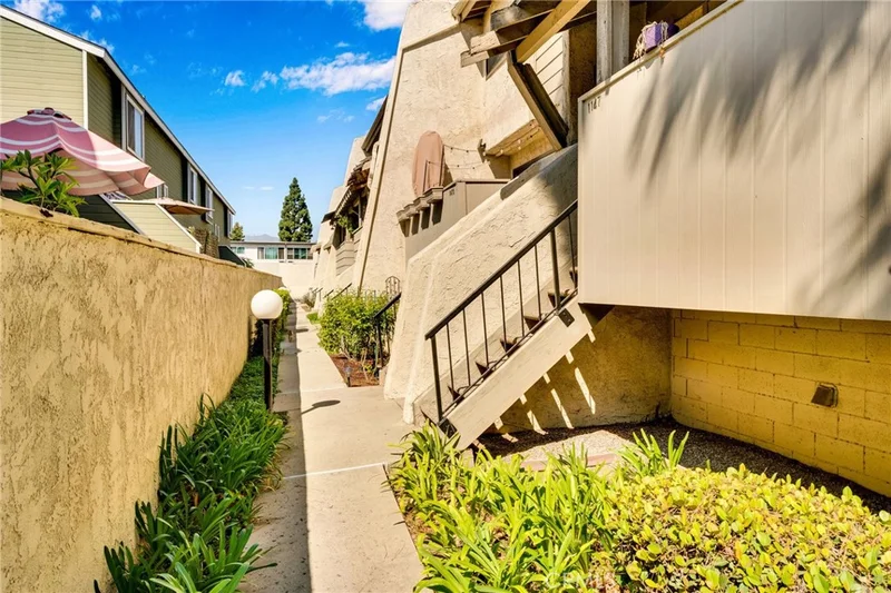 1147 W Badillo Street D, Covina, CA 91722