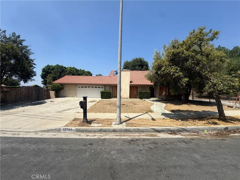 13751 De Garmo Avenue