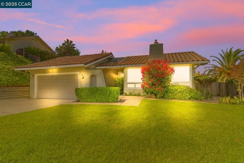 11448 Cresta Ln, Dublin, CA 94568