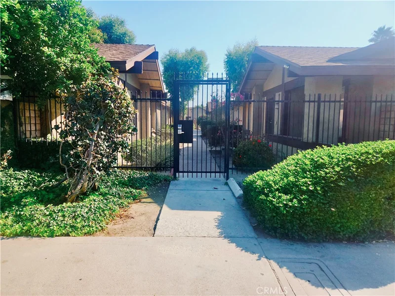 8554 Elburg Street C, Paramount, CA 90723