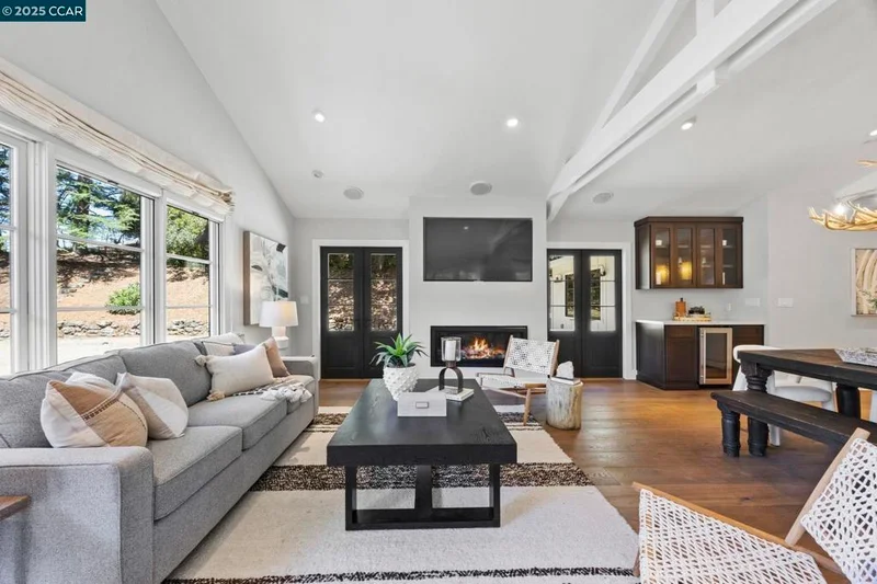 10 Albo Ct, Orinda, CA 94563