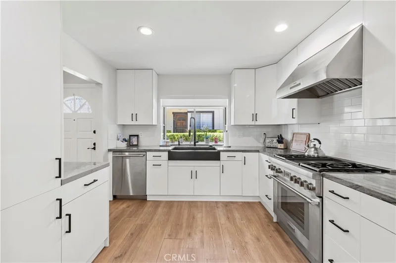 5602 Las Virgenes Road 79, Calabasas, CA 91302