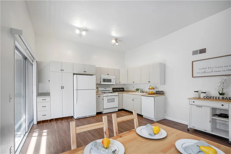 2970 C S Greenville Street, Santa Ana, CA 92704
