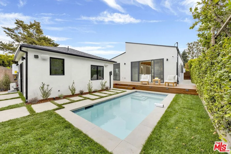12469 Greene Avenue, Los Angeles, CA 90066