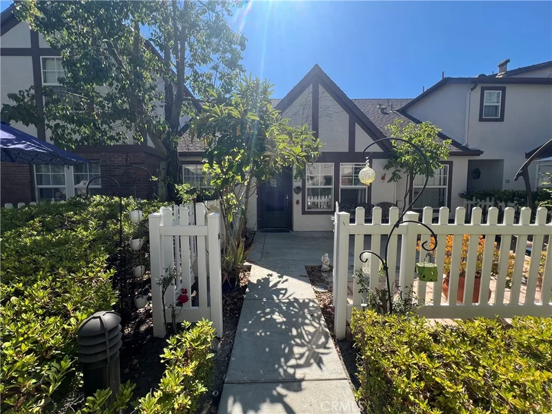 23 Three Vines Court, Ladera Ranch, CA 92694