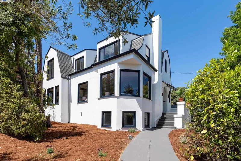 1146 Excelsior, Oakland, CA 94610
