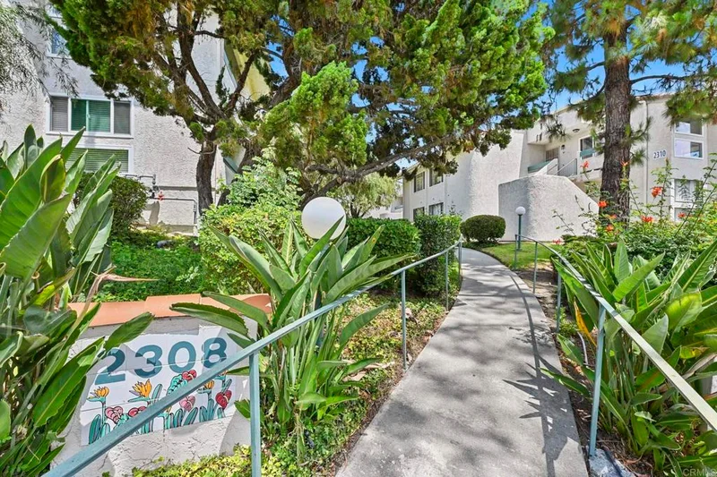 2308 Altisma Way 123, Carlsbad, CA 92009