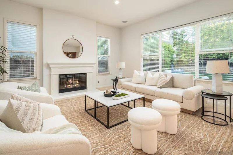 7886 Sitio Abeto, Carlsbad, CA 92009