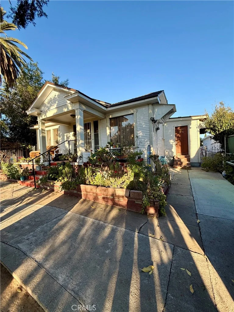 1016 S Grande Vista Avenue, Los Angeles, CA 90023