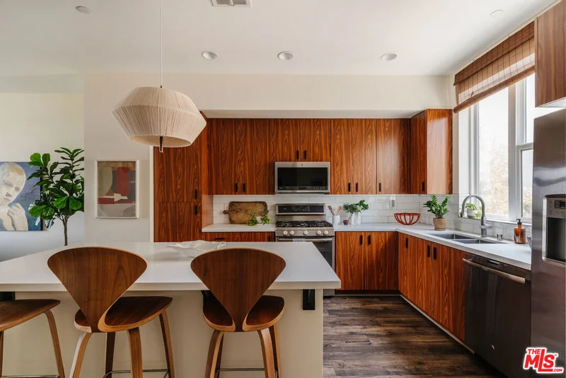 2753 Waverly Drive 1102, Los Angeles, CA 90039