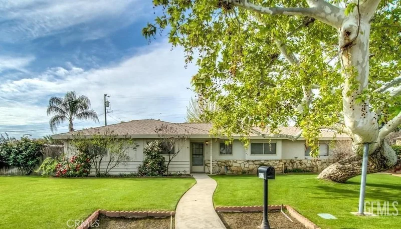4517 Meadowlark Way, Bakersfield, CA 93309