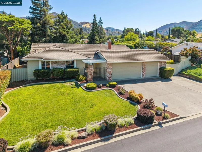 30 Mt. Mckinley Ct., Clayton, CA 94517-1508
