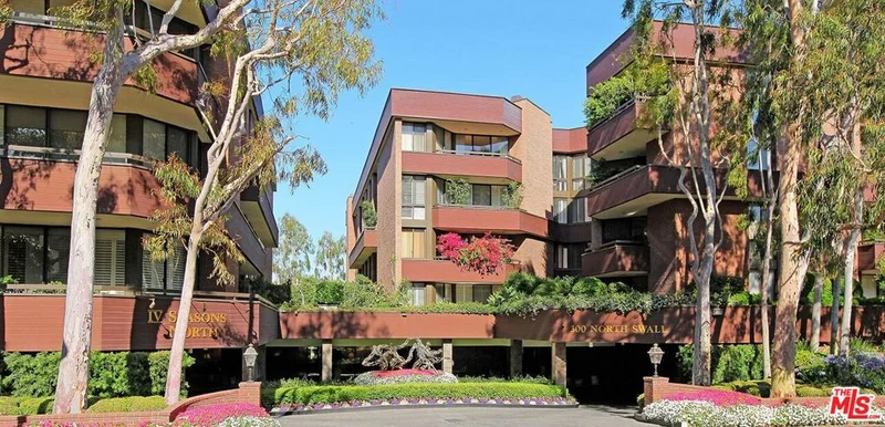 300 N Swall Drive 106, Beverly Hills, CA 90211