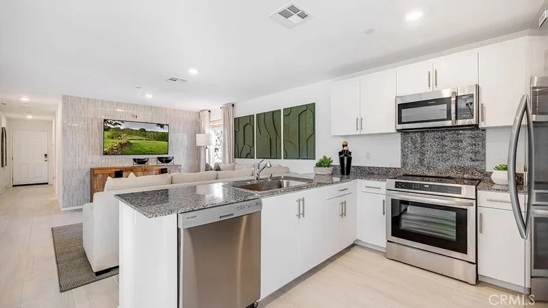 11266 Skyvista Drive, Desert Hot Springs, CA 92240