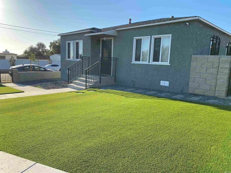 5454 Roswell Street