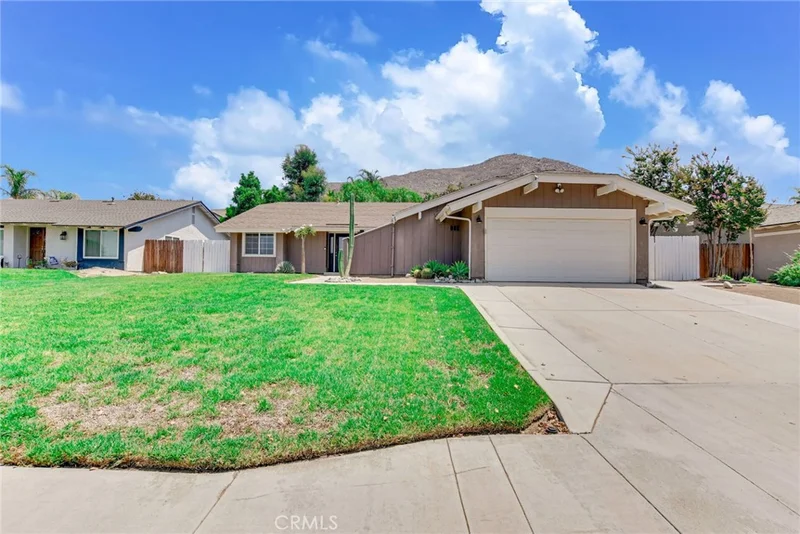 12559 Oriole Avenue, Grand Terrace, CA 92313