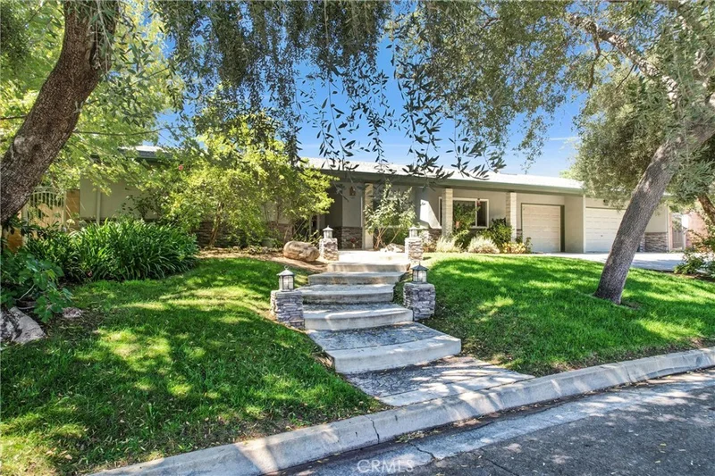 4215 La Junta Dr., Claremont, CA 91711