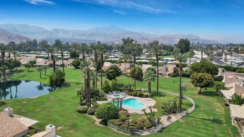 69415 Avenida De Las Montana N