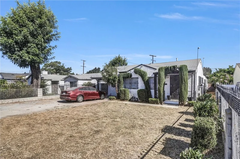 4539 Arlington Avenue, Lynwood, CA 90262
