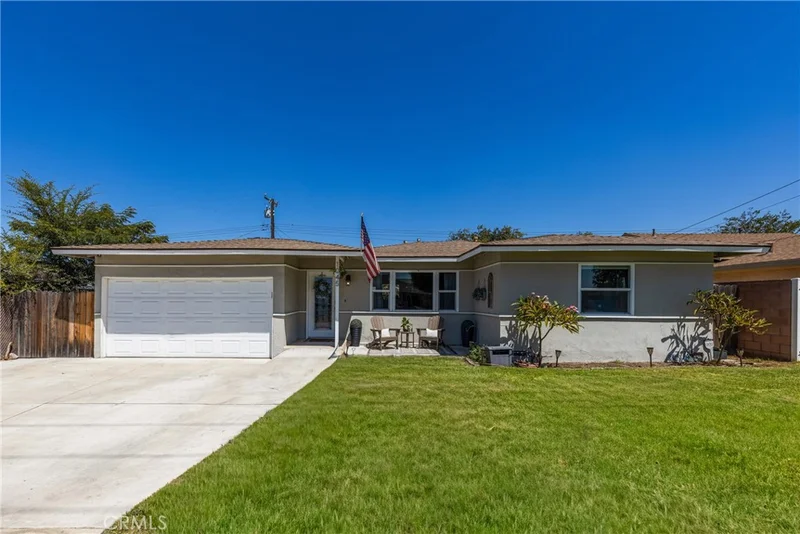 1045 E Juanita Avenue, Glendora, CA 91740