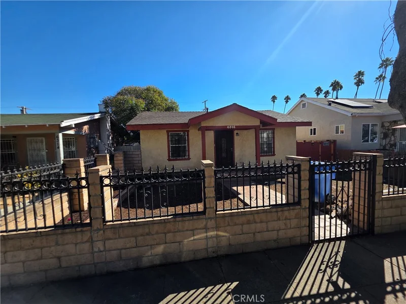 6316 8th Avenue, Los Angeles, CA 90043